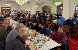 HEP BİRLİKTE MAHALLE İFTARINDA RAMAZANIN BEREKETİNİ VE KARDEŞLİĞİ PAYLAŞTIK